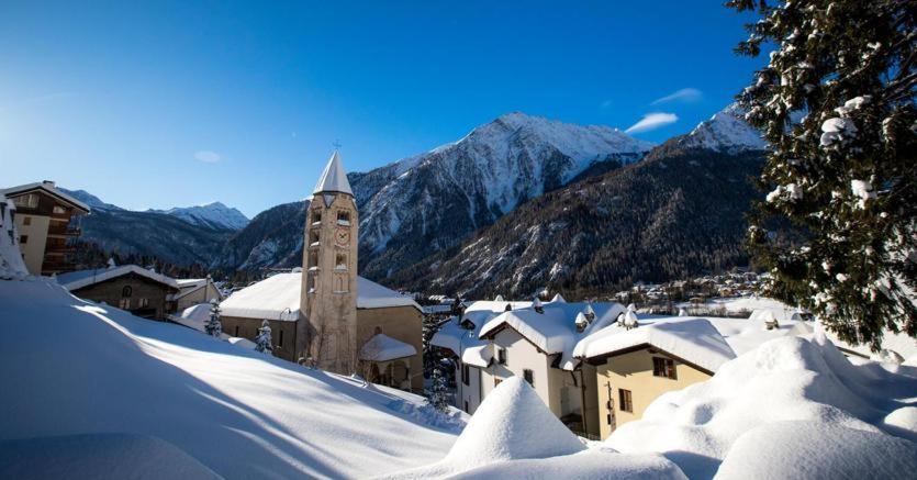 Apartment "La Maison Des Guides" Courmayeur Exterior foto