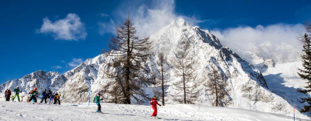 Apartment "La Maison Des Guides" Courmayeur Exterior foto